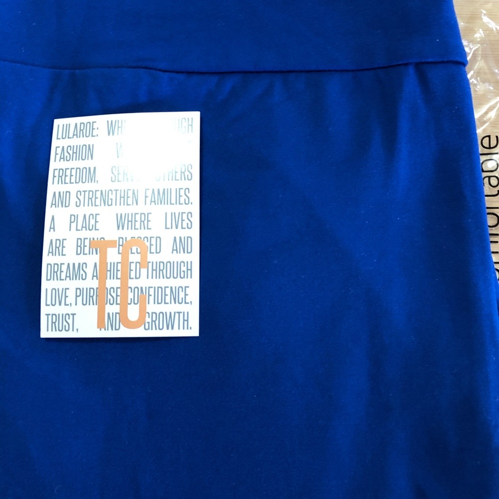 LuLaRoe 💙SOLID BLUE💙TC Leggings🌹Hard to find!🌸